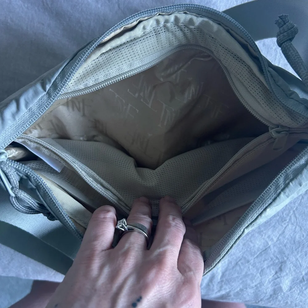 The North Face Crossbody Bag - Picture 5 of 7